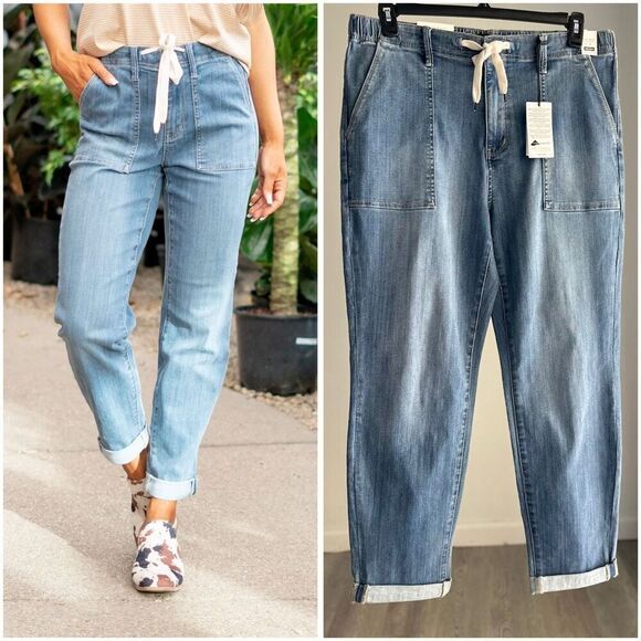 NWT JUDY BLUE CLEARWATER JOGGER HIGH RISE STRAIGHT FIT 15/32 - Picture 1 of 7